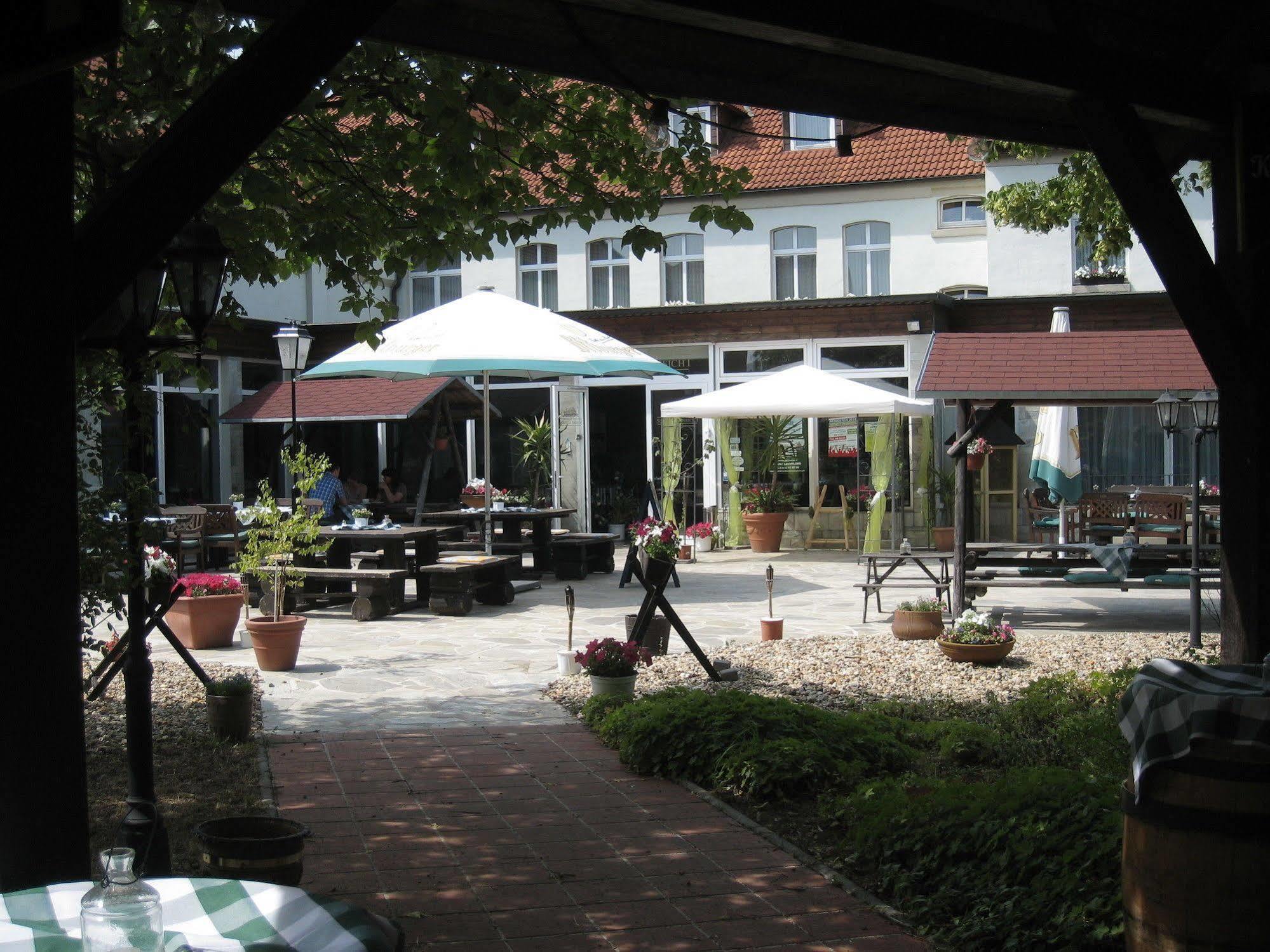 Hotel Schoene Aussicht Weissenfels Exterior photo